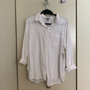 White cotton button up — THE CLASSIC (old navy)